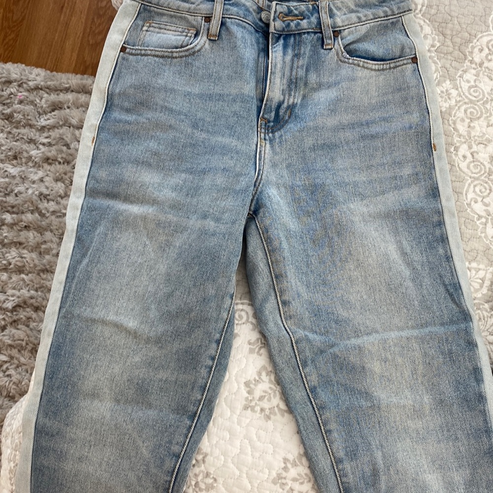 Pacsun jeans size 25.